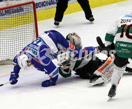 EBEL. Eishockey Bundesliga. EC VSV gegen Moser Medical Graz99ers. Ben Walter,  (VSV), Hannu Toivonen (Graz). Villach, am 1.1.2018.
Foto: Kuess 


---
pressefotos, pressefotografie, kuess, qs, qspictures, sport, bild, bilder, bilddatenbank