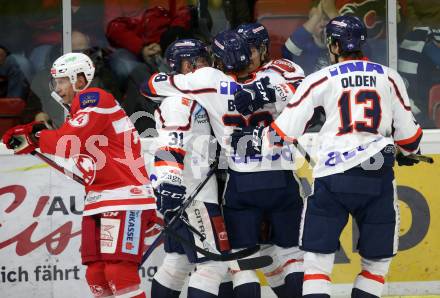 EBEL. Eishockey Bundesliga. KAC gegen KHL Medvescak Zagreb. Torjubel Michael Boivin (Zagreb). Klagenfurt, am 1.1.2018.
Foto: Kuess

---
pressefotos, pressefotografie, kuess, qs, qspictures, sport, bild, bilder, bilddatenbank