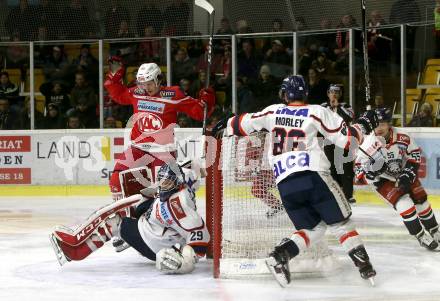 EBEL. Eishockey Bundesliga. KAC gegen KHL Medvescak Zagreb. Manuel Ganahl, (KAC), Vilim Rosandic (Zagreb). Klagenfurt, am 1.1.2018.
Foto: Kuess

---
pressefotos, pressefotografie, kuess, qs, qspictures, sport, bild, bilder, bilddatenbank