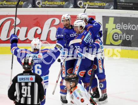 EBEL. Eishockey Bundesliga. EC VSV gegen Moser Medical Graz99ers. Torjubel Andrew Sarauer (VSV). Villach, am 1.1.2018.
Foto: Kuess 


---
pressefotos, pressefotografie, kuess, qs, qspictures, sport, bild, bilder, bilddatenbank