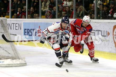 EBEL. Eishockey Bundesliga. KAC gegen KHL Medvescak Zagreb. Jullian Talbot,  (KAC), Harri Tikkanen (Zagreb). Klagenfurt, am 1.1.2018.
Foto: Kuess

---
pressefotos, pressefotografie, kuess, qs, qspictures, sport, bild, bilder, bilddatenbank