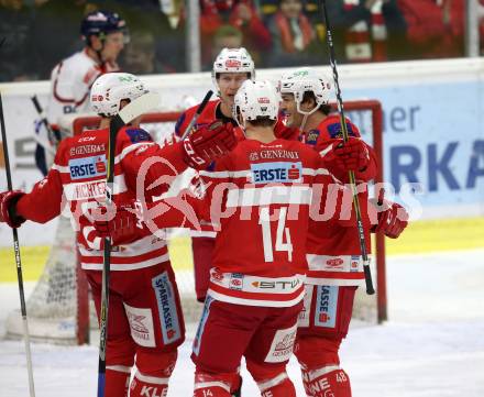 EBEL. Eishockey Bundesliga. KAC gegen KHL Medvescak Zagreb. Torjubel Jullian Talbot, Jamie Lundmark, Stefan Espeland, Marco Richter (KAC). Klagenfurt, am 1.1.2018.
Foto: Kuess

---
pressefotos, pressefotografie, kuess, qs, qspictures, sport, bild, bilder, bilddatenbank