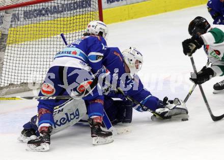 EBEL. Eishockey Bundesliga. EC VSV gegen Moser Medical Graz99ers. Lukas Herzog, Sam Labrecque (VSV). Villach, am 1.1.2018.
Foto: Kuess 


---
pressefotos, pressefotografie, kuess, qs, qspictures, sport, bild, bilder, bilddatenbank