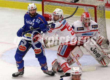 EBEL. Eishockey Bundesliga. EC VSV gegen KAC. Andrew Sarauer,  (VSV), Mitja Robar, Tomas Duba (KAC). Villach, am 3.1.2018.
Foto: Kuess 


---
pressefotos, pressefotografie, kuess, qs, qspictures, sport, bild, bilder, bilddatenbank