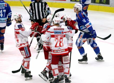 EBEL. Eishockey Bundesliga. EC VSV gegen KAC. Torjubel Patrick Harand, Philipp Kreuzer, Stefan Geier, Martin Schumnig, Steven Strong (KAC). Villach, am 3.1.2018.
Foto: Kuess 


---
pressefotos, pressefotografie, kuess, qs, qspictures, sport, bild, bilder, bilddatenbank