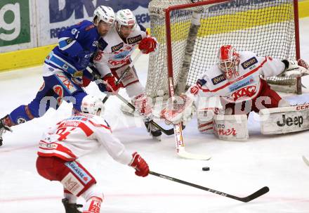 EBEL. Eishockey Bundesliga. EC VSV gegen KAC. Miha Verlic (VSV), Martin Schumnig, Tomas Duba (KAC). Villach, am 3.1.2018.
Foto: Kuess 


---
pressefotos, pressefotografie, kuess, qs, qspictures, sport, bild, bilder, bilddatenbank