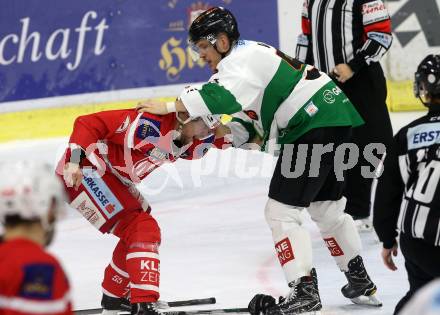 EBEL. Eishockey Bundesliga. KAC gegen 	Moser Medical Graz99ers. Mitja Robar, (KAC), Daniel Woger (Graz). Klagenfurt, am 5.1.2018.
Foto: Kuess

---
pressefotos, pressefotografie, kuess, qs, qspictures, sport, bild, bilder, bilddatenbank