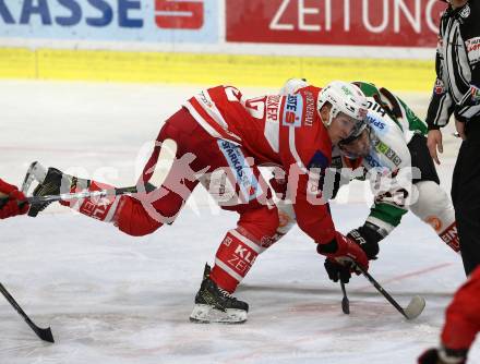 EBEL. Eishockey Bundesliga. KAC gegen 	Moser Medical Graz99ers. Marco Brucker,  (KAC), Brock Higgs (Graz). Klagenfurt, am 5.1.2018.
Foto: Kuess

---
pressefotos, pressefotografie, kuess, qs, qspictures, sport, bild, bilder, bilddatenbank