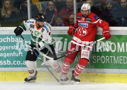 EBEL. Eishockey Bundesliga. KAC gegen 	Moser Medical Graz99ers. Martin Schumnig, (KAC), Markus Pirmann (Graz). Klagenfurt, am 5.1.2018.
Foto: Kuess

---
pressefotos, pressefotografie, kuess, qs, qspictures, sport, bild, bilder, bilddatenbank