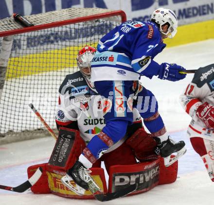 EBEL. Eishockey Bundesliga. EC VSV gegen HCB Suedtirol Alperia. Benjamin Petrik,  (VSV), Pekka Tuokkola (Bozen). Villach, am 7.1.2018.
Foto: Kuess 


---
pressefotos, pressefotografie, kuess, qs, qspictures, sport, bild, bilder, bilddatenbank