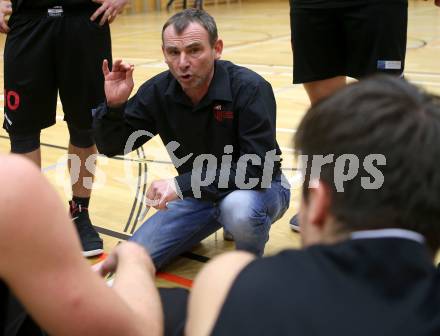 Basketball 2. Bundesliga. Grunddurchgang. 14. Runde. Villach Raiders gegen Mistelbach Mustangs. Trainer Martin Weissenboeck (Mistelbach). Villach, am 7.1.2018.
Foto: Kuess

---
pressefotos, pressefotografie, kuess, qs, qspictures, sport, bild, bilder, bilddatenbank