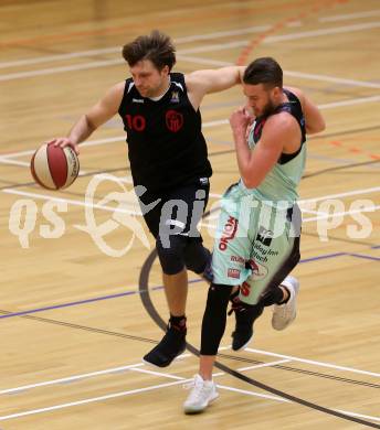 Basketball 2. Bundesliga. Grunddurchgang. 14. Runde. Villach Raiders gegen Mistelbach Mustangs. Julian Hartl, (Villach), Ondrej Dygryn  (Mistelbach Mustangs). Villach, am 7.1.2018.
Foto: Kuess

---
pressefotos, pressefotografie, kuess, qs, qspictures, sport, bild, bilder, bilddatenbank