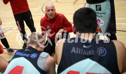 Basketball 2. Bundesliga. Grunddurchgang. 14. Runde. Villach Raiders gegen Mistelbach Mustangs. Trainer Rok Zupan (Villach). Villach, am 7.1.2018.
Foto: Kuess

---
pressefotos, pressefotografie, kuess, qs, qspictures, sport, bild, bilder, bilddatenbank