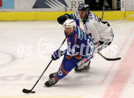 EBEL. Eishockey Bundesliga. EC VSV gegen EHC Liwest Black Wings Linz. Istvan Sofron,  (VSV), Rick Schofield (Linz). Villach, am 19.1.2018.
Foto: Kuess 


---
pressefotos, pressefotografie, kuess, qs, qspictures, sport, bild, bilder, bilddatenbank