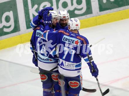 EBEL. Eishockey Bundesliga. EC VSV gegen EHC Liwest Black Wings Linz. Torjubel Jordan Hickmott, Kyle Beach, Ben Walter, Gerd Kragl (VSV). Villach, am 19.1.2018.
Foto: Kuess 


---
pressefotos, pressefotografie, kuess, qs, qspictures, sport, bild, bilder, bilddatenbank