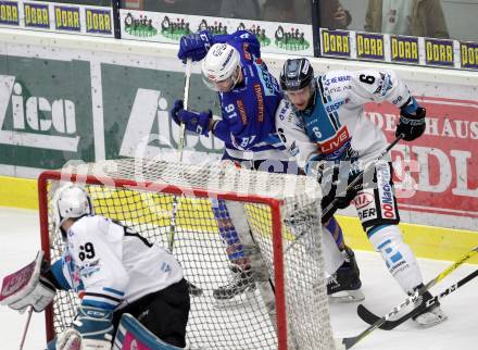 EBEL. Eishockey Bundesliga. EC VSV gegen EHC Liwest Black Wings Linz. Miha Verlic,  (VSV), Jonathan DAversa (Linz). Villach, am 19.1.2018.
Foto: Kuess 


---
pressefotos, pressefotografie, kuess, qs, qspictures, sport, bild, bilder, bilddatenbank