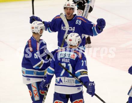 EBEL. Eishockey Bundesliga. EC VSV gegen EHC Liwest Black Wings Linz. Torjubel Istvan Sofron, Glenn Ryan, Gerd Kragl (VSV). Villach, am 19.1.2018.
Foto: Kuess 


---
pressefotos, pressefotografie, kuess, qs, qspictures, sport, bild, bilder, bilddatenbank