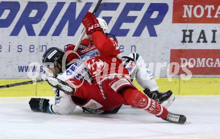 EBEL. Eishockey Bundesliga. KAC gegen 	EHC Liwest Black Wings Linz. Marco Richter,  (KAC), Joel Broda (Linz). Klagenfurt, am 21.1.2018.
Foto: Kuess

---
pressefotos, pressefotografie, kuess, qs, qspictures, sport, bild, bilder, bilddatenbank