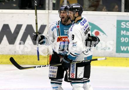 EBEL. Eishockey Bundesliga. KAC gegen 	EHC Liwest Black Wings Linz. Torjubel Joel Broda, Rick Schofield (Linz). Klagenfurt, am 21.1.2018.
Foto: Kuess

---
pressefotos, pressefotografie, kuess, qs, qspictures, sport, bild, bilder, bilddatenbank