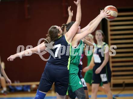 Basketball 2. Bundesliga Frauen. KOS Flames Celovec gegen BK Mattersburg Rocks. Alina Seher (KOS), Cornelia Sabine Poremba (Mattersburg). Klagenfurt, am 20.1.2018.
Foto: Kuess
---
pressefotos, pressefotografie, kuess, qs, qspictures, sport, bild, bilder, bilddatenbank