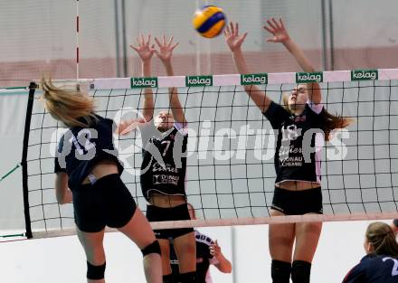 Volleyball 2. Bundesliga Frauen. VBK Woerthersee Loewen Klagenfurt gegen Volleys Brueckl. Julia Cvetko (Klagenfurt), Valentina Probst, Manuela Rabitsch  (Brueckl). Klagenfurt, am 20.1.2018. 
Foto: Kuess
---
pressefotos, pressefotografie, kuess, qs, qspictures, sport, bild, bilder, bilddatenbank