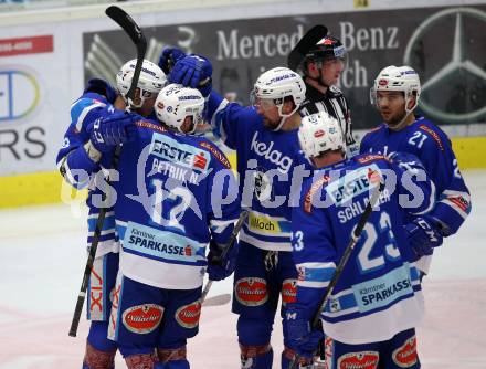 EBEL. Eishockey Bundesliga. EC VSV gegen Vienna Capitals. Torjubel Ben Walter, Miha Stebih, Nikolas Petrik, Benjamin Petrik, Markus Schlacher (VSV). Villach, am 26.1.2018.
Foto: Kuess 


---
pressefotos, pressefotografie, kuess, qs, qspictures, sport, bild, bilder, bilddatenbank