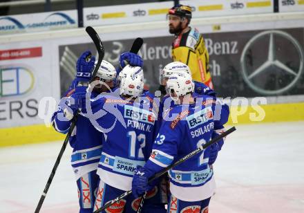 EBEL. Eishockey Bundesliga. EC VSV gegen Vienna Capitals. Torjubel Ben Walter, Miha Stebih, Nikolas Petrik, Benjamin Petrik, Markus Schlacher (VSV). Villach, am 26.1.2018.
Foto: Kuess 


---
pressefotos, pressefotografie, kuess, qs, qspictures, sport, bild, bilder, bilddatenbank