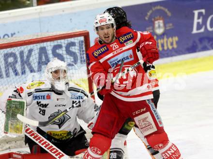 EBEL. Eishockey Bundesliga. KAC gegen 	Dornbirn Bulldogs. Jonathan Rheault,  (KAC), Juha Rinne (Dornbirn). Klagenfurt, am 26.1.2018.
Foto: Kuess

---
pressefotos, pressefotografie, kuess, qs, qspictures, sport, bild, bilder, bilddatenbank