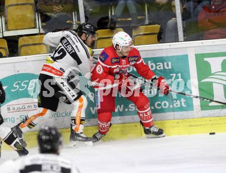 EBEL. Eishockey Bundesliga. KAC gegen 	Dornbirn Bulldogs. Manuel Geier,  (KAC), Thomas Vallant (Dornbirn). Klagenfurt, am 26.1.2018.
Foto: Kuess

---
pressefotos, pressefotografie, kuess, qs, qspictures, sport, bild, bilder, bilddatenbank