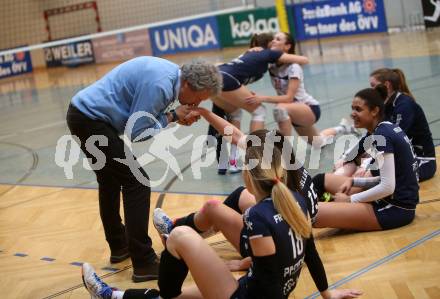 Volleyball Bundesliga. Frauen. SG Kelag Klagenfurt gegen SG VB NOE Sokol/Post. Jubel Josef Laibacher (Klagenfurt). Klagenfurt, am 24.1.2018.
Foto: Kuess
---
pressefotos, pressefotografie, kuess, qs, qspictures, sport, bild, bilder, bilddatenbank