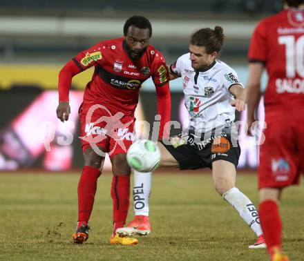 Fussball tipico Bundesliga. RZ Pellets WAC gegen Cashpoint SCR Altach. Thomas ZÃ¼ndel (WAC),  Louis Clement Ngwat Mahop (Altach). Wolfsberg, am 3.2.2018.
Foto: Kuess

---
pressefotos, pressefotografie, kuess, qs, qspictures, sport, bild, bilder, bilddatenbank