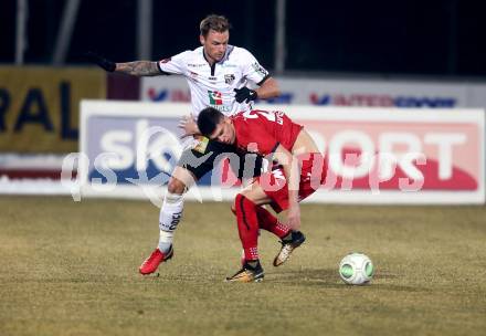Fussball tipico Bundesliga. RZ Pellets WAC gegen Cashpoint SCR Altach. Michael Sollbauer (WAC), Mathias Honsak (Altach). Wolfsberg, am 3.2.2018.
Foto: Kuess

---
pressefotos, pressefotografie, kuess, qs, qspictures, sport, bild, bilder, bilddatenbank