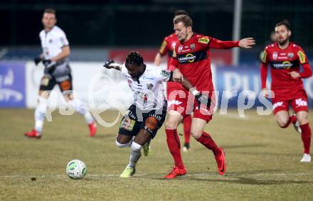 Fussball tipico Bundesliga. RZ Pellets WAC gegen Cashpoint SCR Altach. Issiaka Ouedraogo (WAC), Jan Zwischenbrugger (Altach). Wolfsberg, am 3.2.2018.
Foto: Kuess

---
pressefotos, pressefotografie, kuess, qs, qspictures, sport, bild, bilder, bilddatenbank