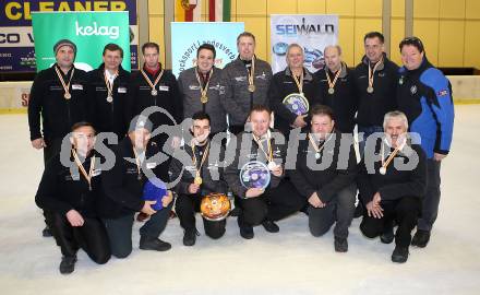Stocksport. Eisschiessen. Kaerntner Meisterschaften. Wolfgang Winkelbauer (Praesident Kaerntner Stocksport Verband), Thomas Weiss,  Erich Trumer, Andreas Schurian, Benjamin Fillafer (EK Deurotherm Feldkirchen 1). Klagenfurt, am 4.2.2018.
Foto: Kuess
---
pressefotos, pressefotografie, kuess, qs, qspictures, sport, bild, bilder, bilddatenbank