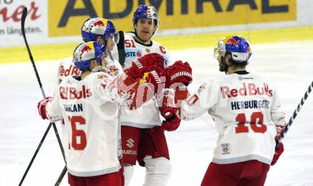 EBEL. Eishockey Bundesliga. KAC gegen 	Redbull Salzburg. Torjubel 	Brouillette Julien, Ryan Duncan, Matthias Trattnig, Raphael Herburger (Salzburg). Klagenfurt, am 4.2.2018.
Foto: Kuess

---
pressefotos, pressefotografie, kuess, qs, qspictures, sport, bild, bilder, bilddatenbank