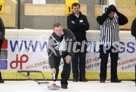 Stocksport. Eisschiessen. Kaerntner Meisterschaften. Erich Trumer (EK Deurotherm Feldkirchen 1). Klagenfurt, am 4.2.2018.
Foto: Kuess
---
pressefotos, pressefotografie, kuess, qs, qspictures, sport, bild, bilder, bilddatenbank