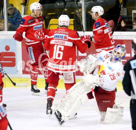 EBEL. Eishockey Bundesliga. KAC gegen 	Redbull Salzburg. Torjubel Mitja Robar, Marco Richter, Patrick Harand (KAC), Winkler Dario (Salzburg). Klagenfurt, am 4.2.2018.
Foto: Kuess

---
pressefotos, pressefotografie, kuess, qs, qspictures, sport, bild, bilder, bilddatenbank