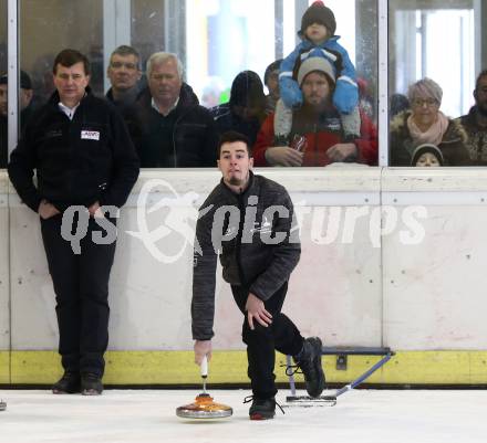 Stocksport. Eisschiessen. Kaerntner Meisterschaften. Benjamin Fillafer (EK Deurotherm Feldkirchen 1). Klagenfurt, am 4.2.2018.
Foto: Kuess
---
pressefotos, pressefotografie, kuess, qs, qspictures, sport, bild, bilder, bilddatenbank