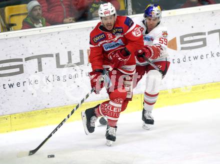 EBEL. Eishockey Bundesliga. KAC gegen 	Redbull Salzburg. Jonathan Rheault (KAC), Brouillette Julien (Salzburg). Klagenfurt, am 4.2.2018.
Foto: Kuess

---
pressefotos, pressefotografie, kuess, qs, qspictures, sport, bild, bilder, bilddatenbank