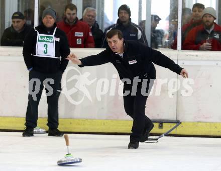 Stocksport. Eisschiessen. Kaerntner Meisterschaften. Wolfgang Suttnig (SPG St. Stefan/Lav.-Glantal Liebenfels/Lach 1). Klagenfurt, am 4.2.2018.
Foto: Kuess
---
pressefotos, pressefotografie, kuess, qs, qspictures, sport, bild, bilder, bilddatenbank