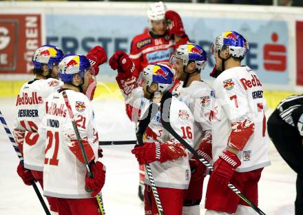 EBEL. Eishockey Bundesliga. KAC gegen 	Redbull Salzburg. Torjubel Raymond Bobby, Generous Matthew, Duncan Ryan, Cijan Alexander, Raphael Herburger (Salzburg). Klagenfurt, am 4.2.2018.
Foto: Kuess

---
pressefotos, pressefotografie, kuess, qs, qspictures, sport, bild, bilder, bilddatenbank