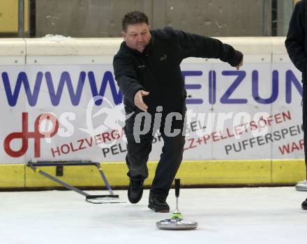 Stocksport. Eisschiessen. Kaerntner Meisterschaften. Oswald Wrann (EV Seigbichl). Klagenfurt, am 4.2.2018.
Foto: Kuess
---
pressefotos, pressefotografie, kuess, qs, qspictures, sport, bild, bilder, bilddatenbank