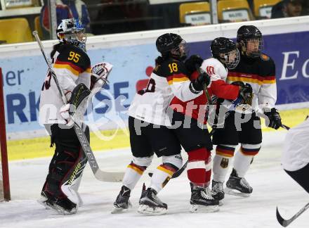 Eishockey Laenderspiel Oesterreich gegen Deutschland. Damen. Woerthersee Trophy. Anna Meixner (Oesterreich), Bernadette Karpf, Franziska Albl  (Deutschland). Klagenfurt, am 16.2.2018.
Foto: Kuess

---
pressefotos, pressefotografie, kuess, qs, qspictures, sport, bild, bilder, bilddatenbank