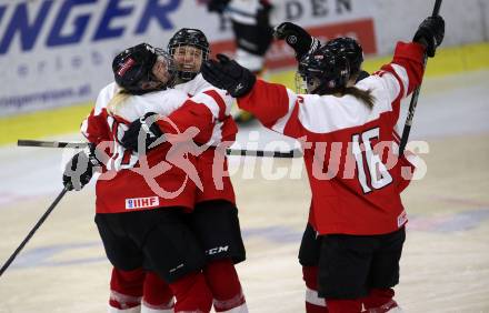 Eishockey Laenderspiel Oesterreich gegen Deutschland. Damen. Woerthersee Trophy. Torjubel Alessandra Lopez, Isabella Burghart, Eva-Maria Beiter (Oesterreich). Klagenfurt, am 16.2.2018.
Foto: Kuess

---
pressefotos, pressefotografie, kuess, qs, qspictures, sport, bild, bilder, bilddatenbank