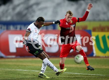 Fussball tipico Bundesliga. RZ Pellets WAC gegen FC Flyeralarm Admira.  Issiaka Ouedraogo,  (WAC), Pascal Petlach (Admira). Wolfsberg, am 17.2.2018.
Foto: Kuess

---
pressefotos, pressefotografie, kuess, qs, qspictures, sport, bild, bilder, bilddatenbank