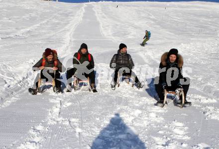 Fussball Tipico Bundesliga. RZ Pellets WAC. Christopher Wernitznig,  Boris Huettenbrenner, Nemanja Rnic, Daniel Offenbacher.  Koralpe, am 3.12.2017.
Foto: Kuess

---
pressefotos, pressefotografie, kuess, qs, qspictures, sport, bild, bilder, bilddatenbank