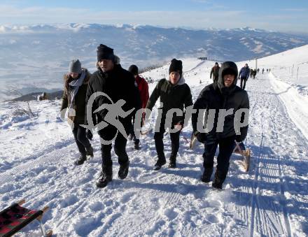 Fussball Tipico Bundesliga. RZ Pellets WAC.   Issiaka Ouedraogo, Stephan Palla.  Koralpe, am 3.12.2017.
Foto: Kuess

---
pressefotos, pressefotografie, kuess, qs, qspictures, sport, bild, bilder, bilddatenbank