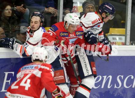 EBEL. Eishockey Bundesliga. KAC gegen 	KHL Medvescak Zagreb. Ramon Schnetzer,  (KAC), Mario Puskarich, Mikko Lehtonen (Zagreb). Klagenfurt, am 21.2.2018.
Foto: Kuess

---
pressefotos, pressefotografie, kuess, qs, qspictures, sport, bild, bilder, bilddatenbank