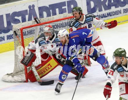 EBEL. Eishockey Bundesliga. EC VSV gegen HCB Suedtirol Alperia. David Shields (VSV), Tuokkola Pekka, Marchetti Stefano (Bozen). Villach, am 21.2.2018.
Foto: Kuess 


---
pressefotos, pressefotografie, kuess, qs, qspictures, sport, bild, bilder, bilddatenbank