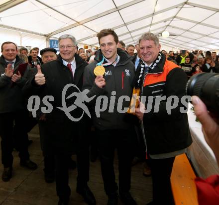 Schi, Ski Alpin. Empfang Olympiasieger Matthias Mayer in Afritz. Landeshauptmann Peter Kaiser,  Matthias Mayer.. Afritz, 24.2.2018.
Foto: Kuess
---
pressefotos, pressefotografie, kuess, qs, qspictures, sport, bild, bilder, bilddatenbank